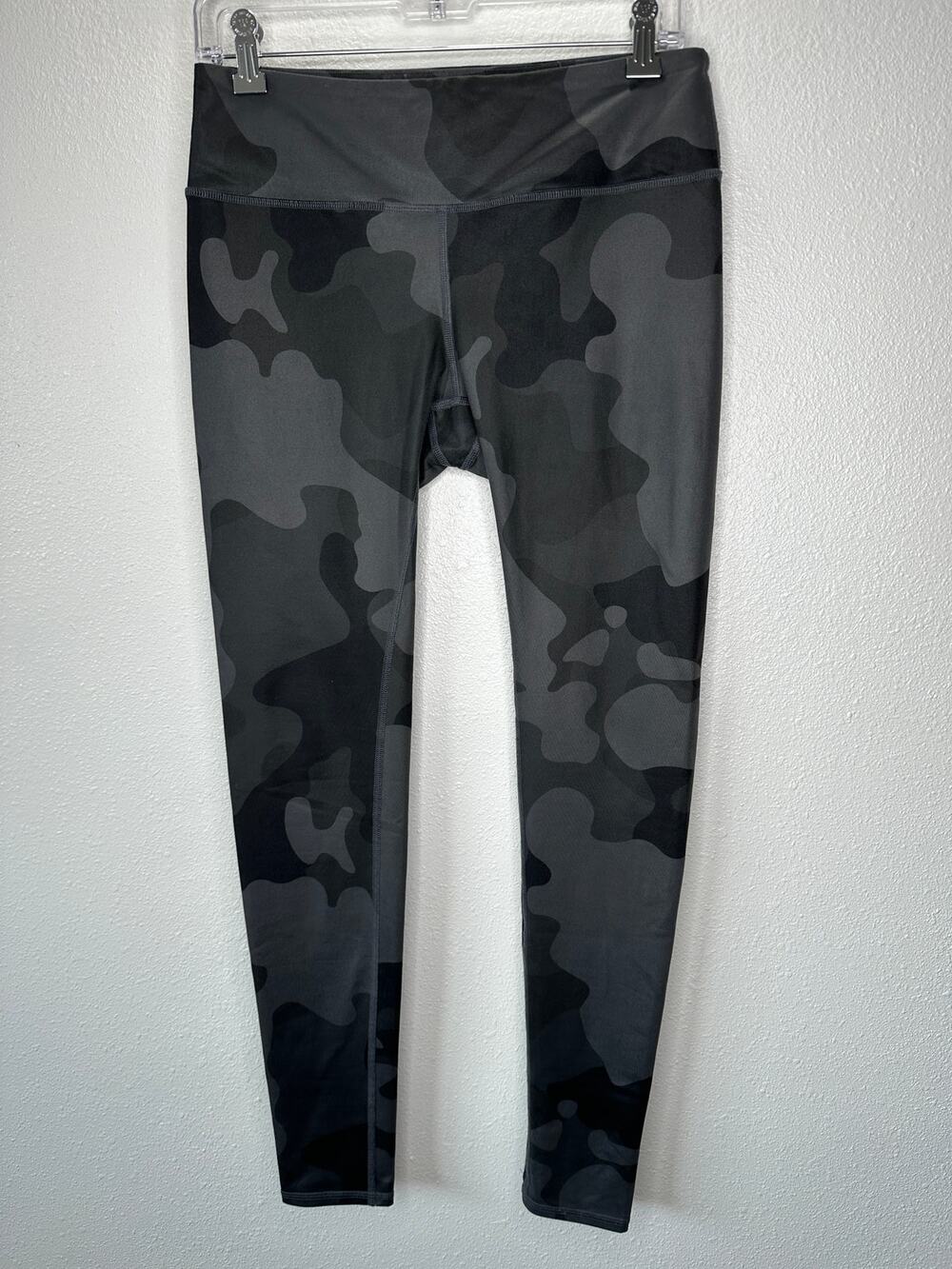 Alo Gray Black Green Army Print Yoga Pant Mid Rise Leggings Large